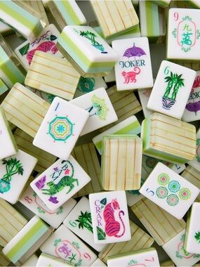 NWT Palm Royale Mahjong Tile Set Oh my bamboo tiles acrylic 4 layers NEW green